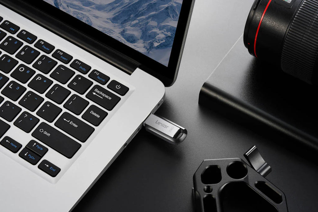 Lexar JumpDrive M400 Flash Drive (USB 3.0)