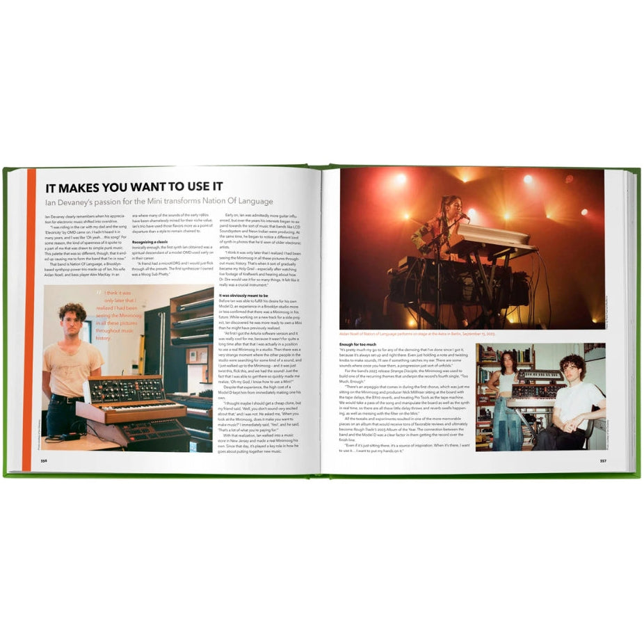 Bjooks The Minimoog Book